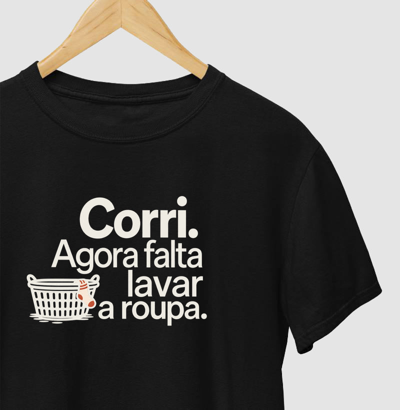 Camiseta Unissex - Roupa no Varal