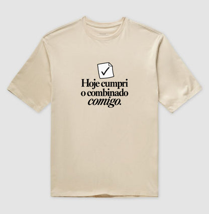 Camiseta Oversized - Pequeno Plano Cumprido — Areia