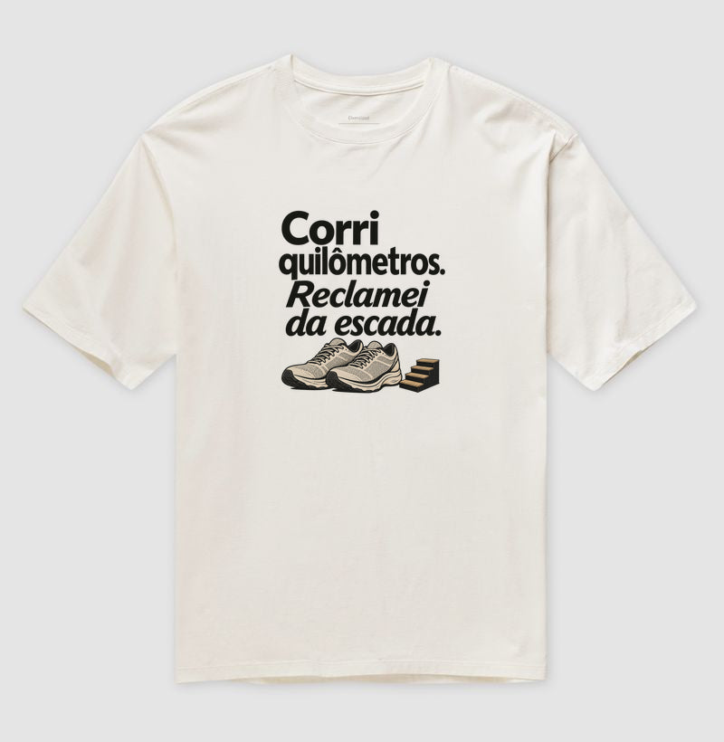 Camiseta Oversized - Escada Surpresa