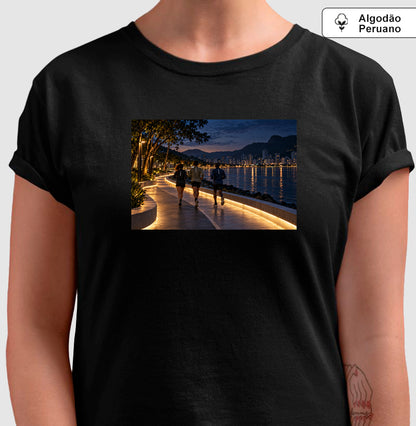 Camiseta Algodão Peruano - Noite Refletiva
