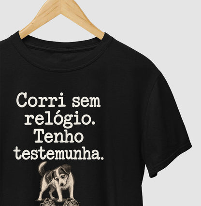 Camiseta Unissex - Relógio em Casa