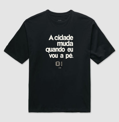Camiseta Oversized - Outro Olhar, Preta