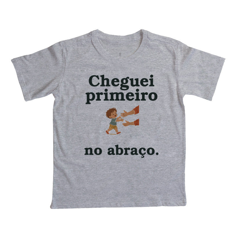 Camiseta Infantil - Primeiro no Carinho, Cinza