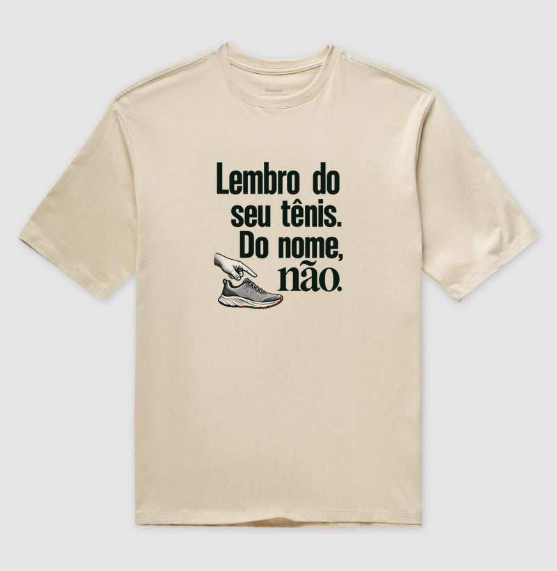 Camiseta Oversized - Nome Emprestado, Areia