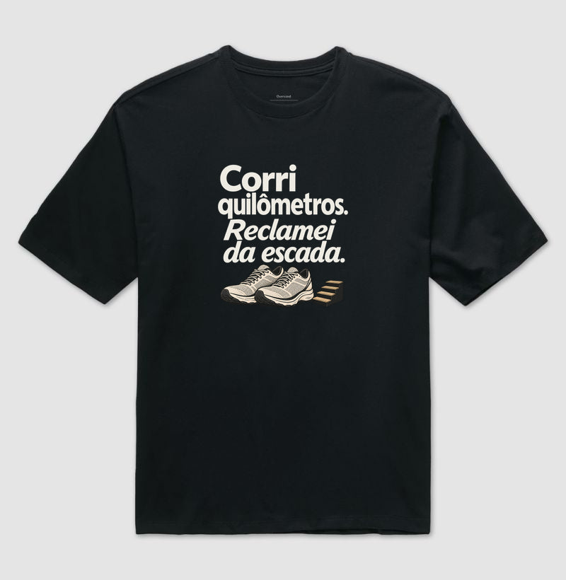 Camiseta Oversized - Escada Surpresa