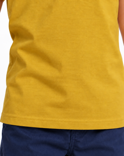 Camiseta Infantil Foto Antes da Largada — detalhe da barra