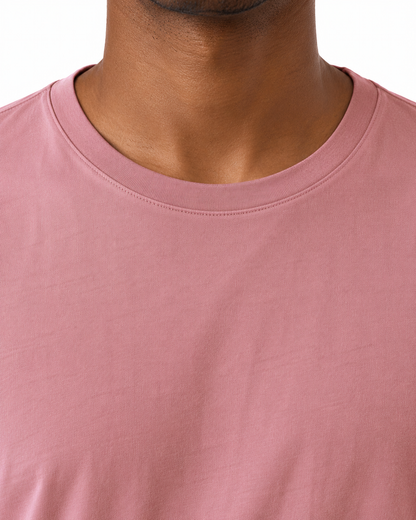 Camiseta Unissex Foto Antes da Largada — detalhe da gola