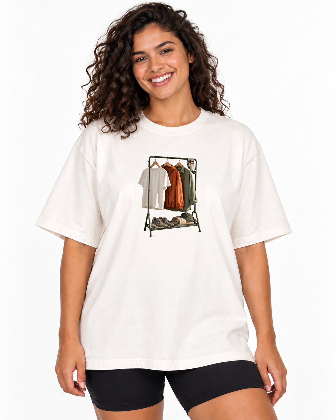 Camiseta Oversized Guarda-Roupa Runner — mulher em fundo branco