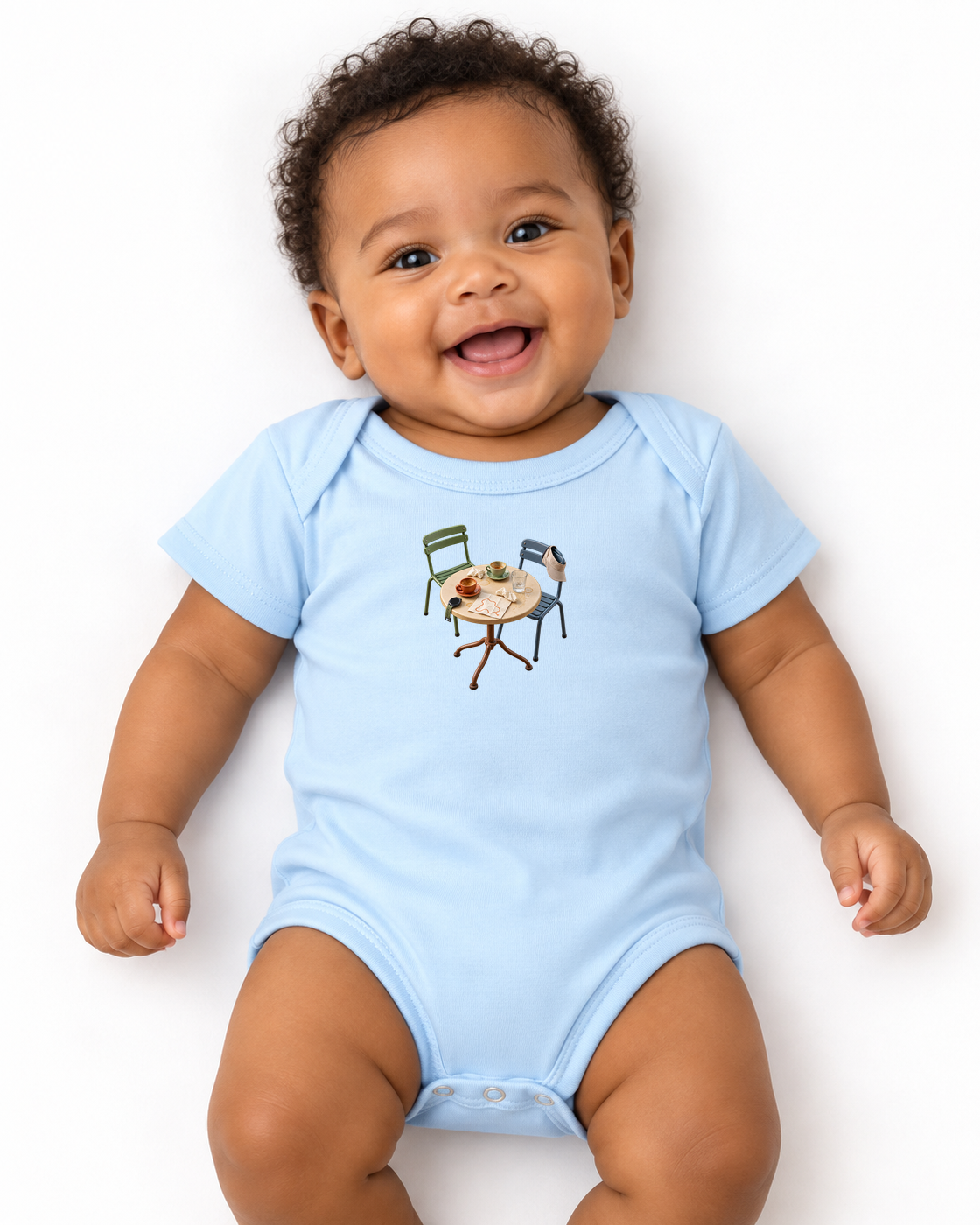 Body Infantil Mesa de Encontro — menino em fundo branco