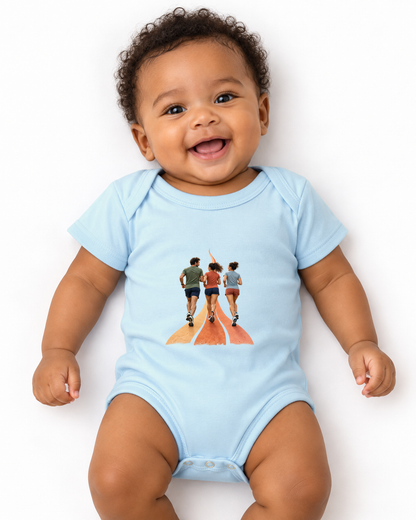 Body Infantil Último Quilômetro Juntos — menino em fundo branco