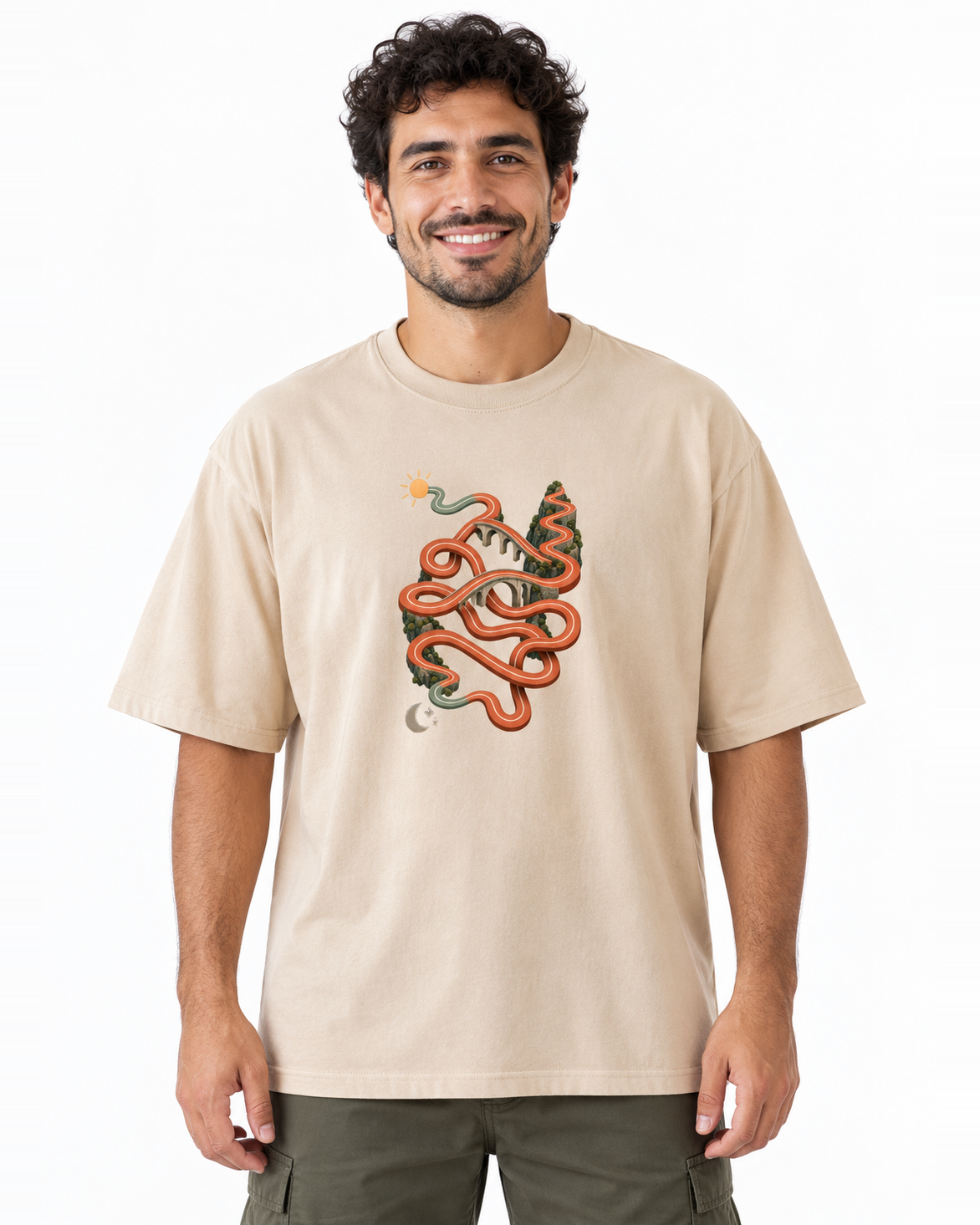 Camiseta Oversized Só um Trote — homem em fundo branco