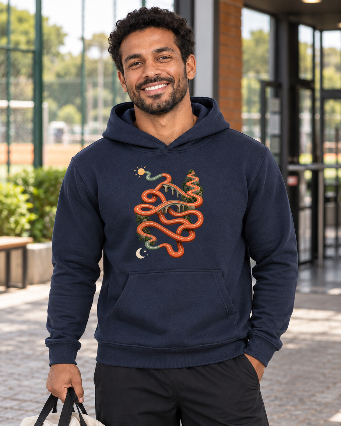 Hoodie Moletom Só um Trote — homem em ambiente