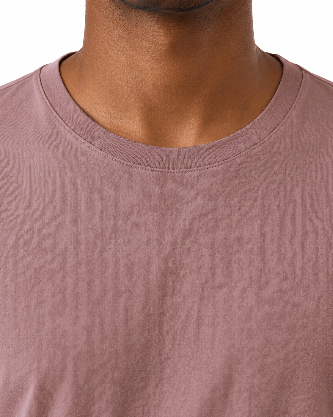 Camiseta Unissex Só um Trote — detalhe da gola