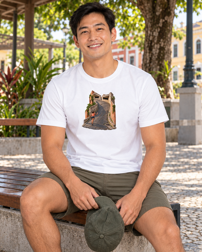 Camiseta Algodão Peruano A Ladeira Opina — homem em ambiente
