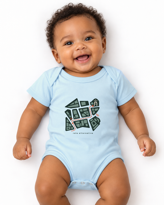 Plano de Emergência — body infantil Entrevoltas — bebê — azul bebê — estúdio