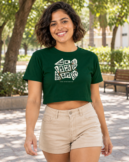 Plano de Emergência — cropped Entrevoltas — modelo feminino — verde — lifestyle