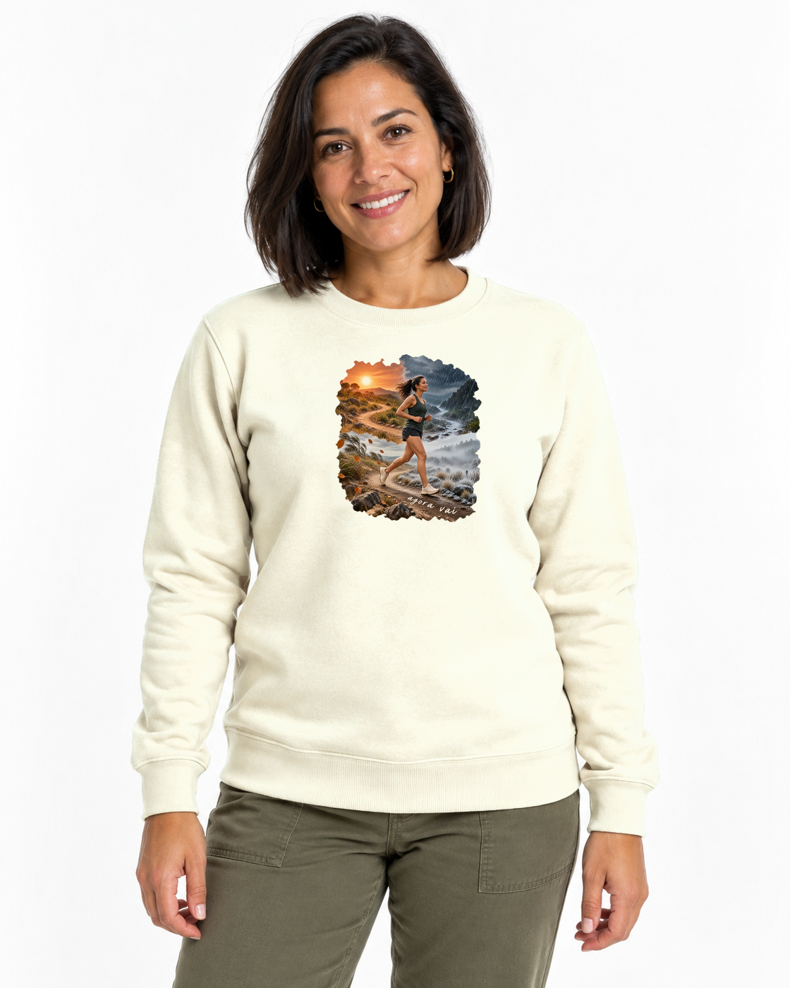 Clima Perfeito — suéter Entrevoltas — modelo feminino — off white — estúdio
