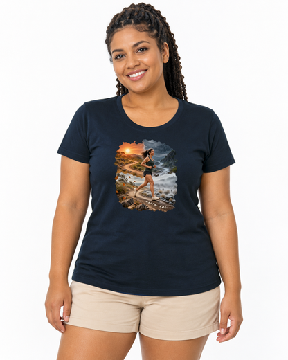Clima Perfeito — camiseta algodão peruano Entrevoltas — modelo feminino — azul-marinho — estúdio