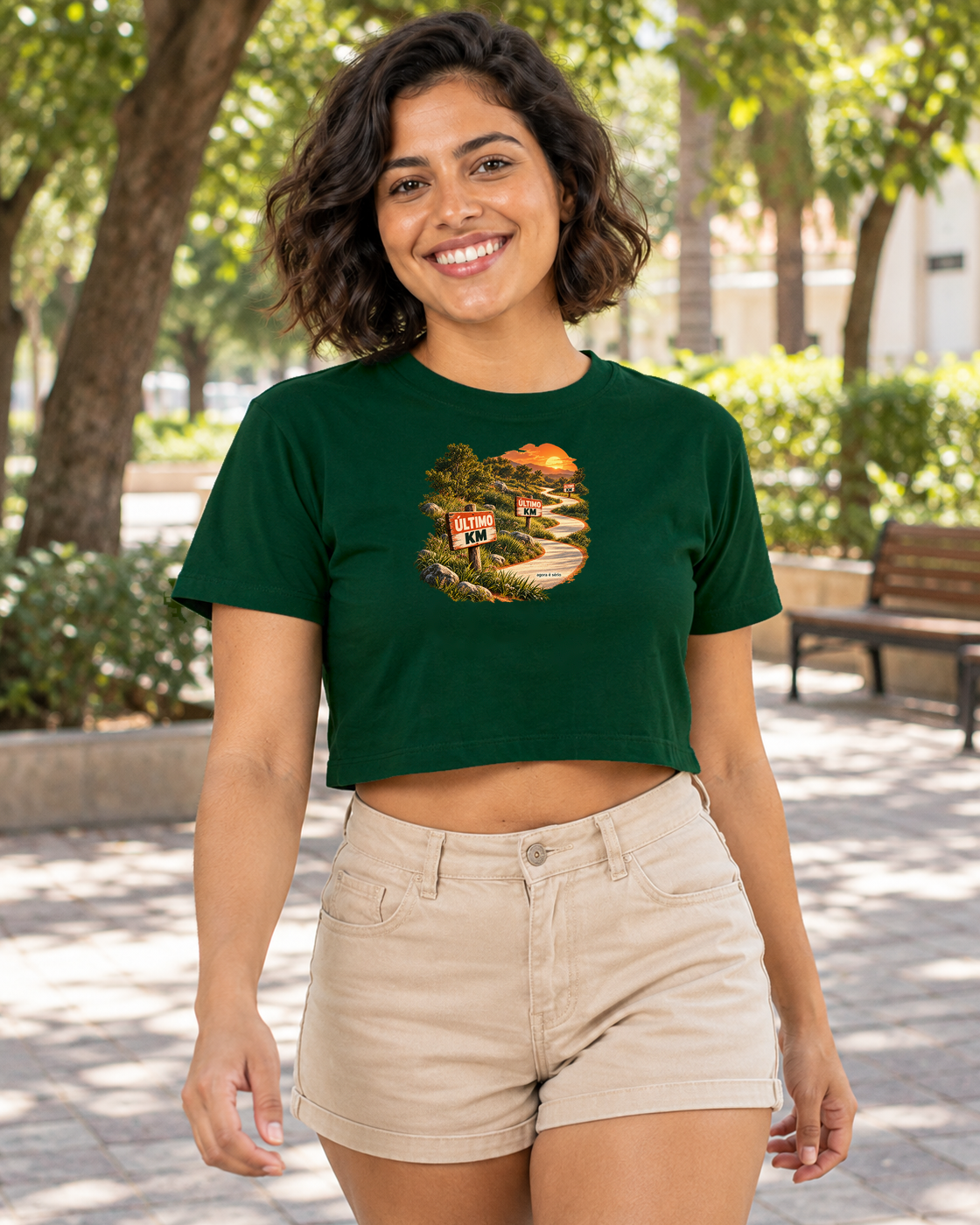 Último Quilômetro — cropped Entrevoltas — modelo feminino — verde — lifestyle