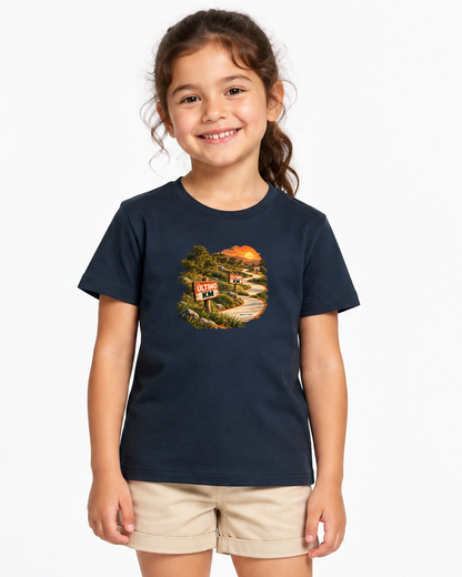 Último Quilômetro — camiseta infantil Entrevoltas — menina — azul-marinho — estúdio