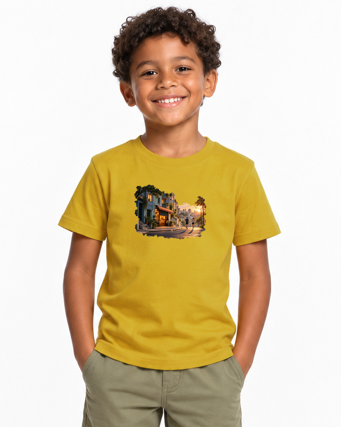 A Cidade Acorda — camiseta infantil Entrevoltas — menino — amarela — estúdio