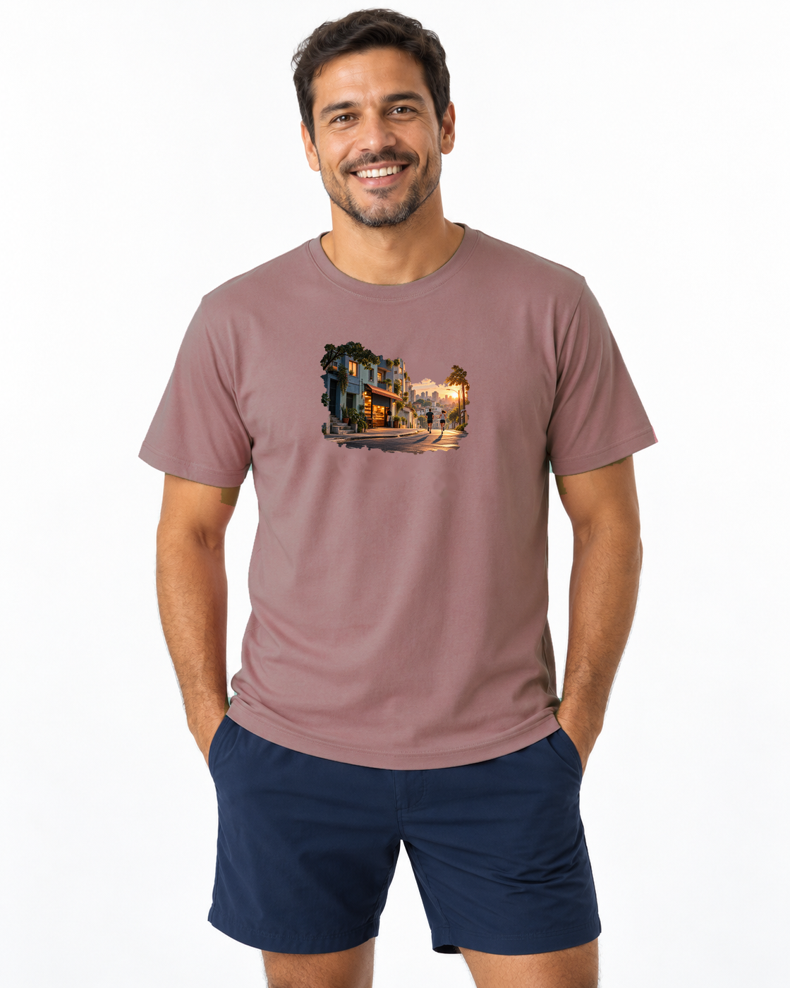 A Cidade Acorda — camiseta unissex Entrevoltas — modelo masculino regular — rosa — estúdio