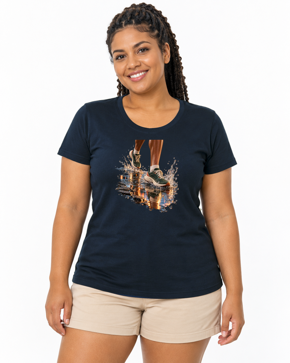 Depois da Chuva — camiseta algodão peruano Entrevoltas — modelo feminino — azul-marinho — estúdio