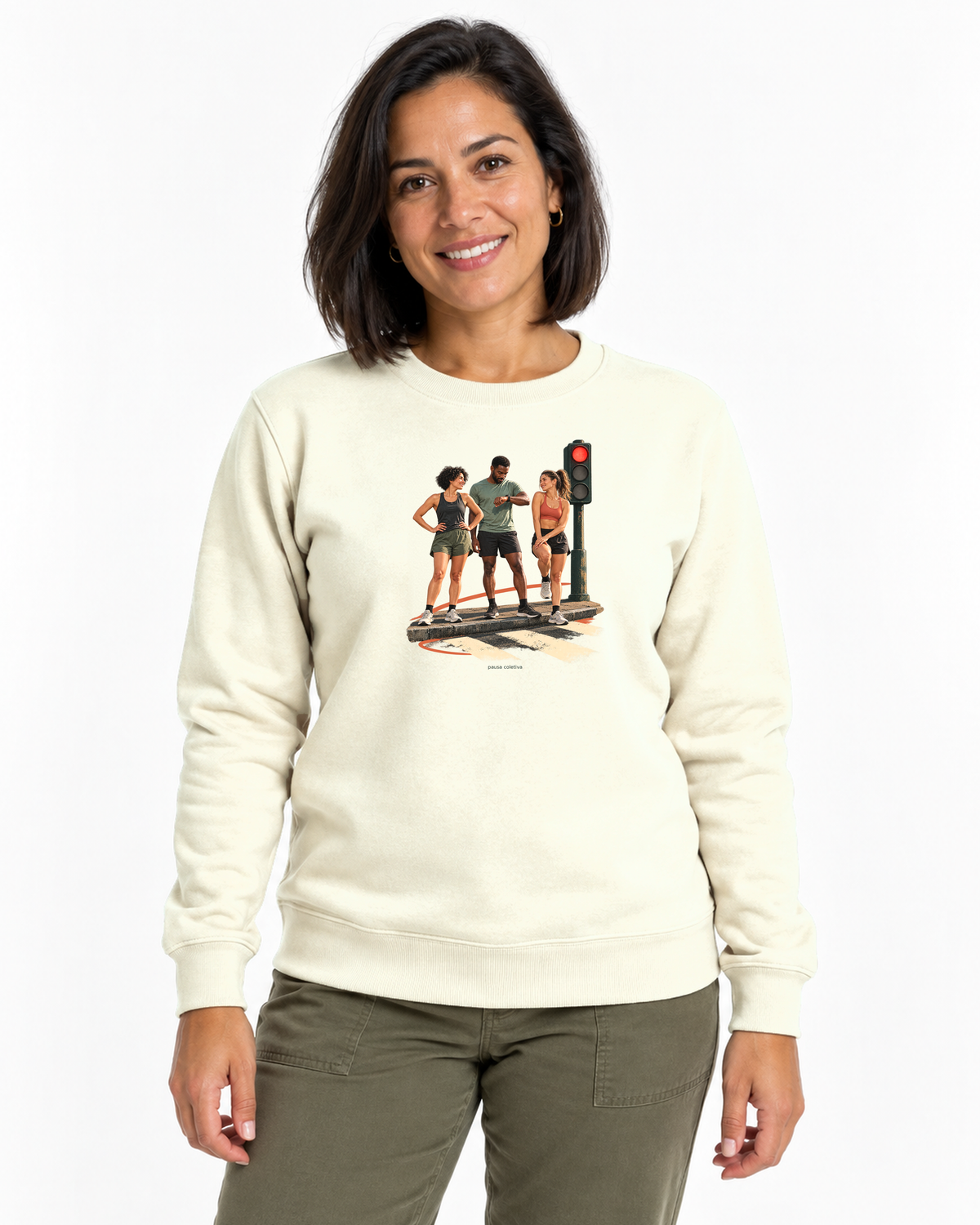 Semáforo Vermelho — suéter Entrevoltas — modelo feminino — off white — estúdio