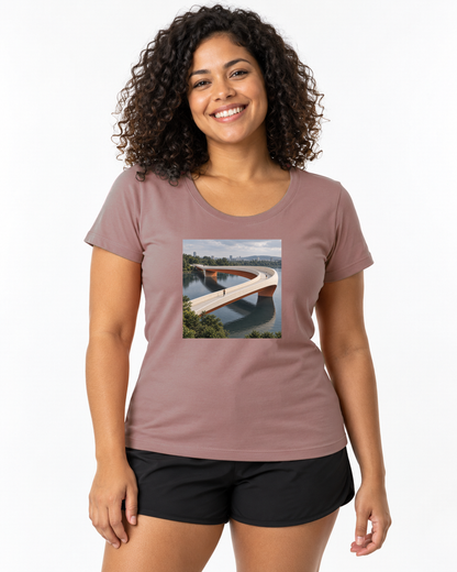 Pontes e Voltas — camiseta unissex Entrevoltas — modelo feminino Baby Look — rosa — estúdio