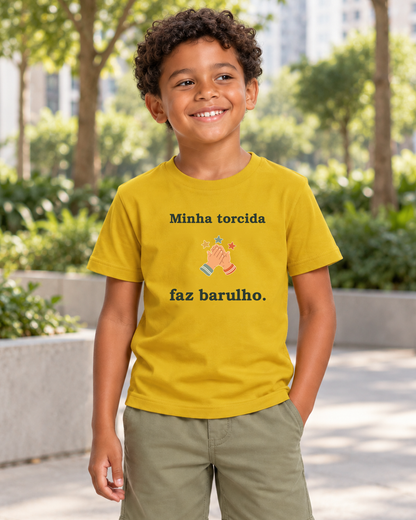 Camiseta Infantil Torcida Barulhenta — editorial IMG03