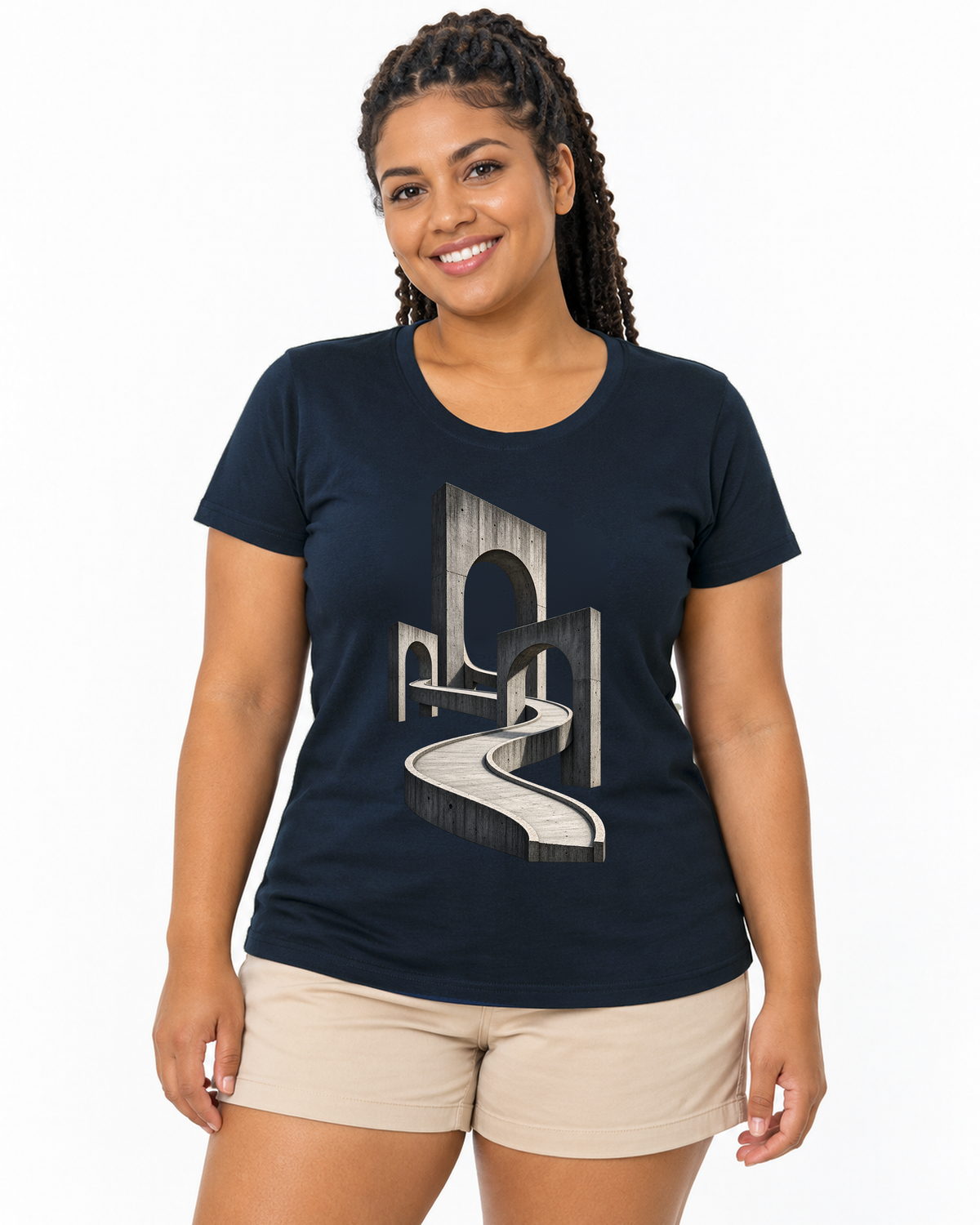 Camiseta Algodão Peruano - Horizonte de Concreto, cor Marinho, modelo feminino, estúdio