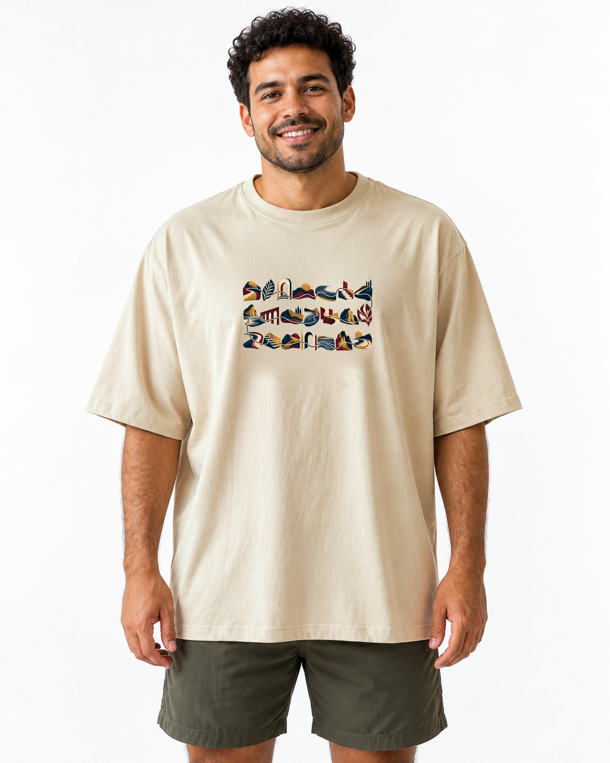 Camiseta Oversized - Meia História, cor Areia, modelo masculino, estúdio
