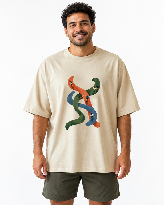 Camiseta Oversized - Rotas que se Cruzam, cor Areia, modelo masculino, estúdio