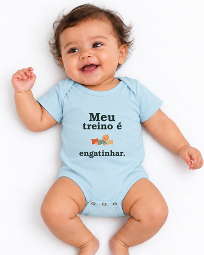 Body Infantil - Treino no Tapete — foto com modelo
