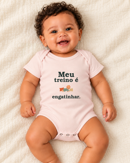 Body Infantil - Treino no Tapete — foto com modelo