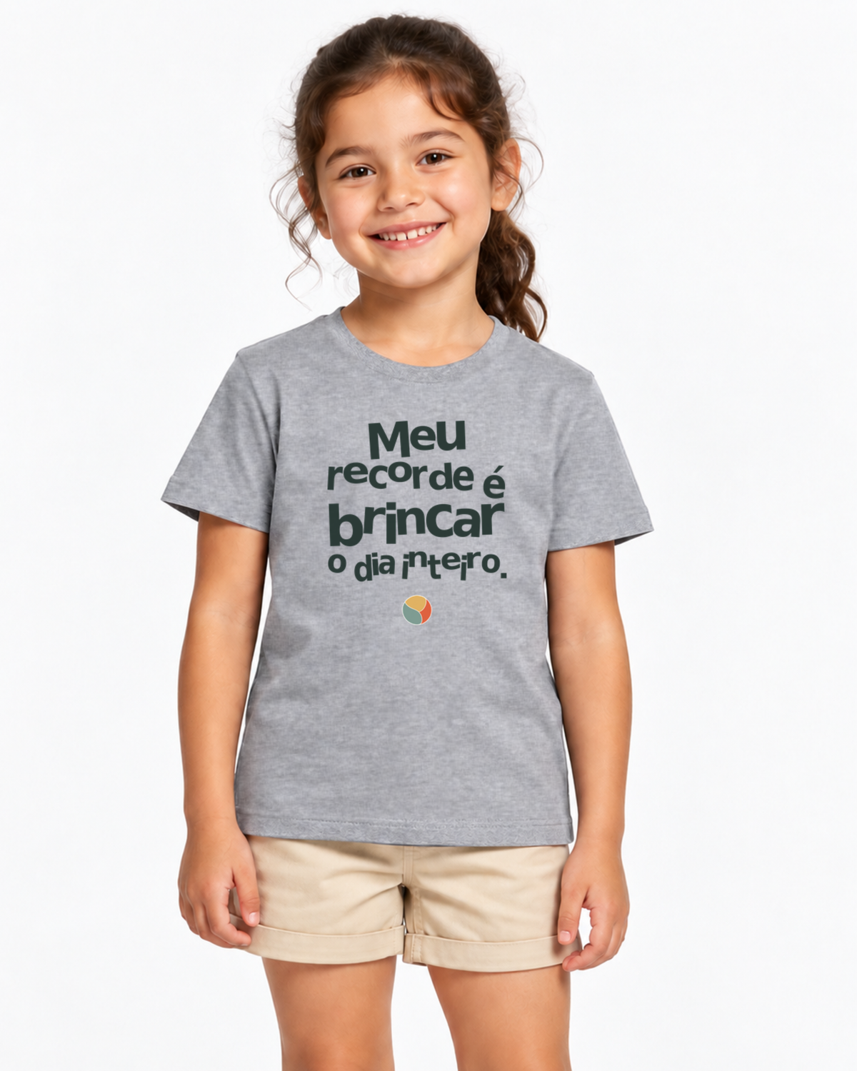 Camiseta Infantil - Recorde de Brincar — foto com modelo