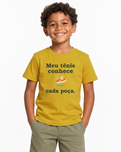 Camiseta Infantil - Conhecedor de Poças — foto com modelo