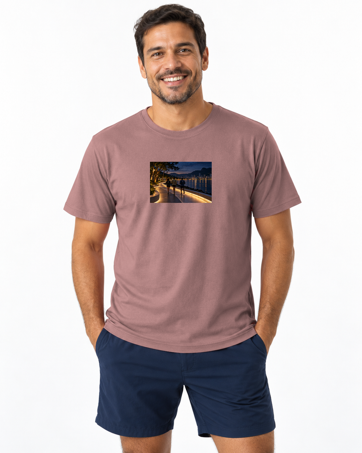 Camiseta Unissex - Noite Refletiva — foto com modelo.
