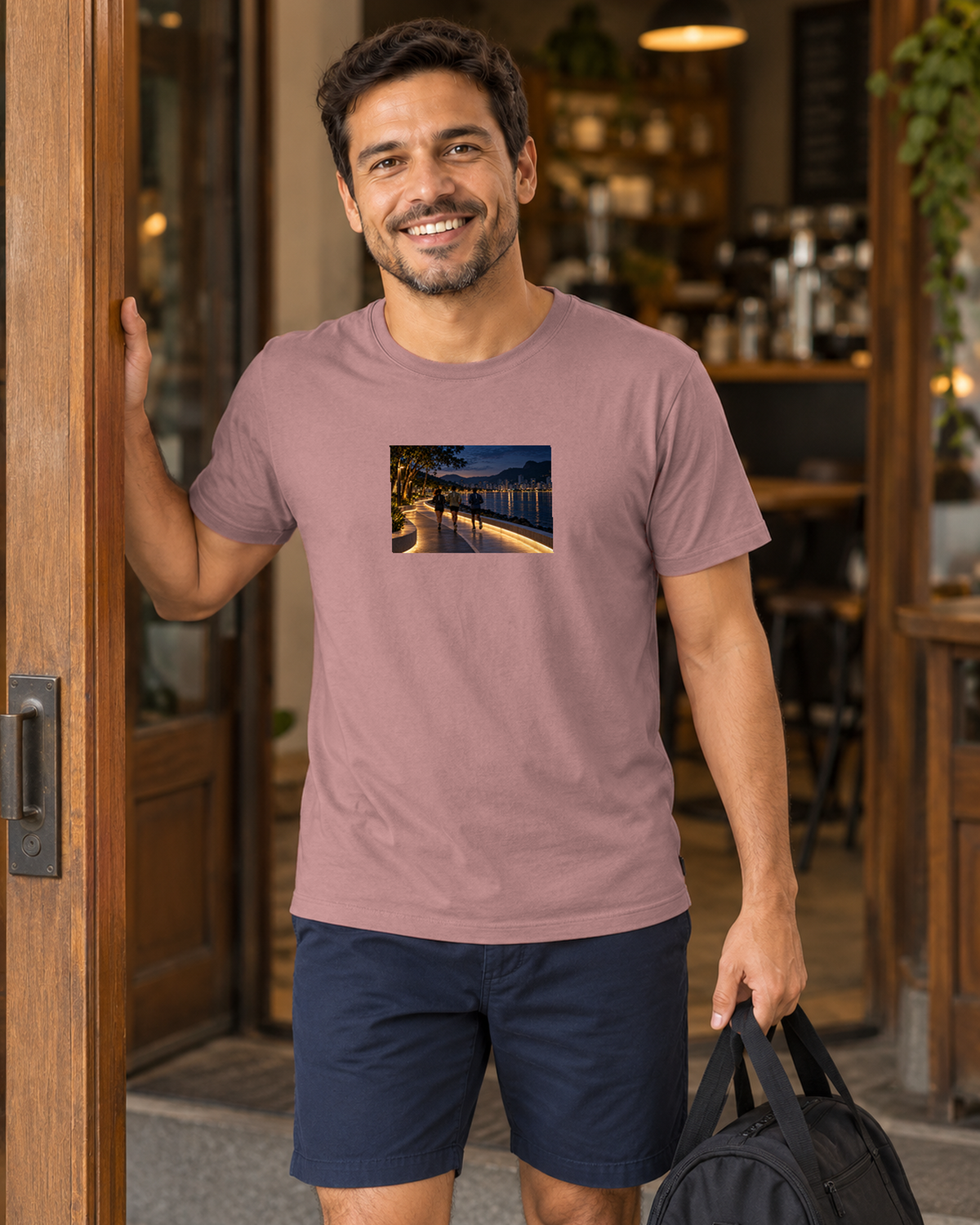 Camiseta Unissex - Noite Refletiva — foto com modelo.