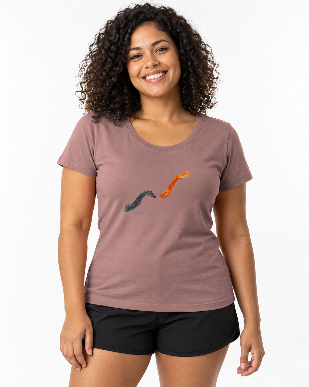 Camiseta Unissex - Voltei a Correr — foto com modelo.