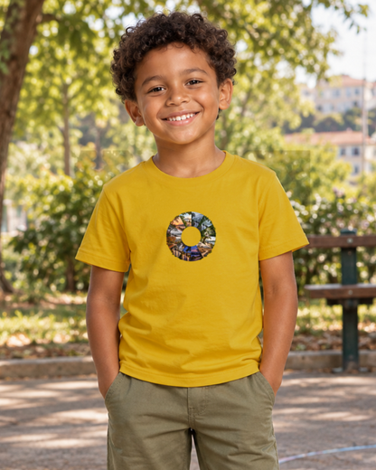 Camiseta Infantil - Um Ano em Movimento — foto com modelo