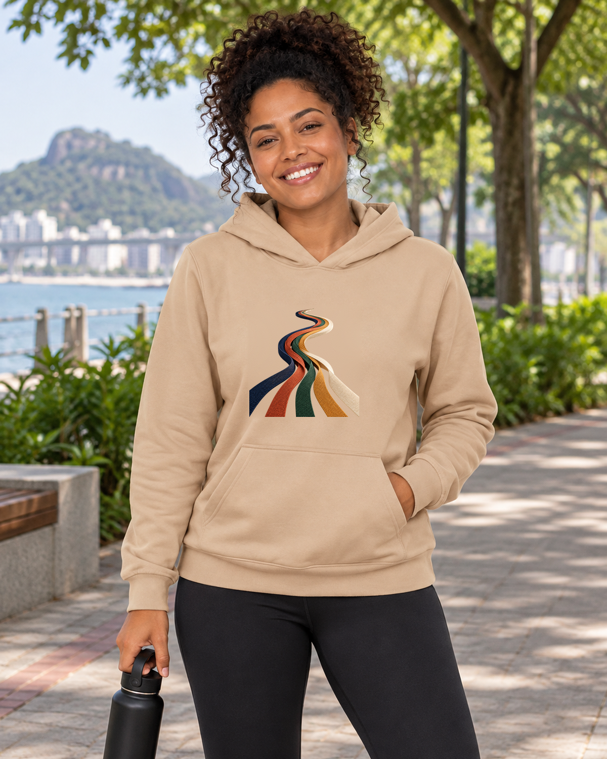 Hoodie Moletom - Quilômetros Compartilhados — foto com modelo