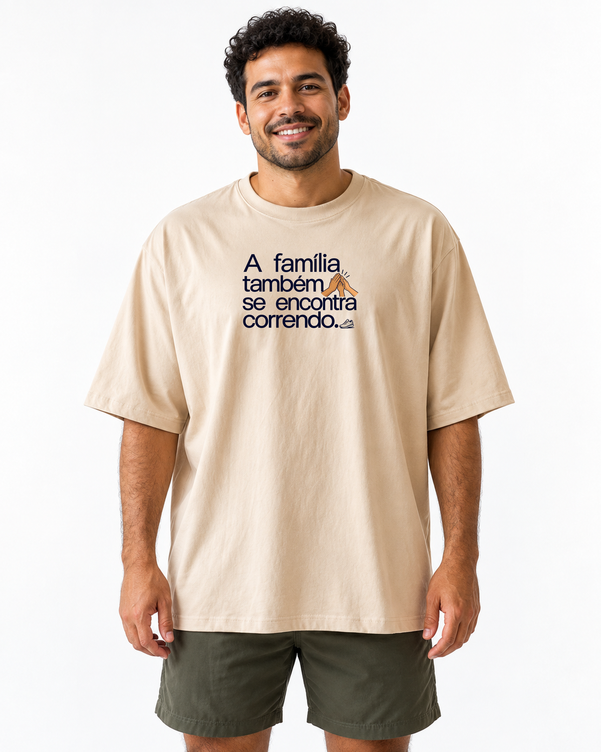 Camiseta Oversized - Família na Calçada - IMG01 - Areia