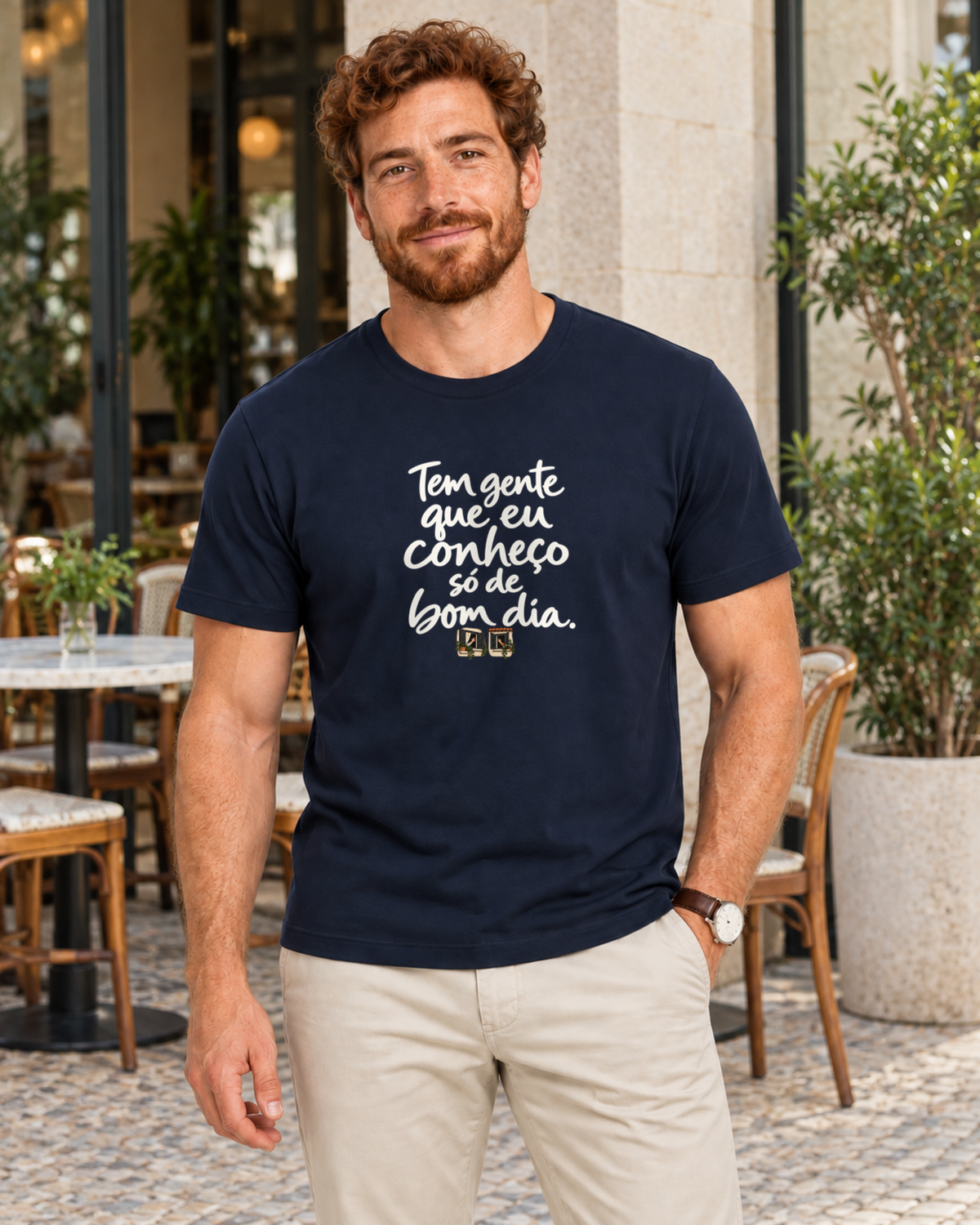 Camiseta Algodão Peruano - Bom Dia de Bairro — foto com modelo