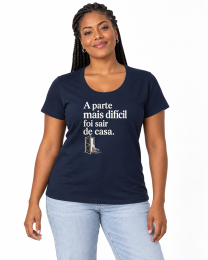 Camiseta Algodão Peruano - Coragem de Ir — foto com modelo