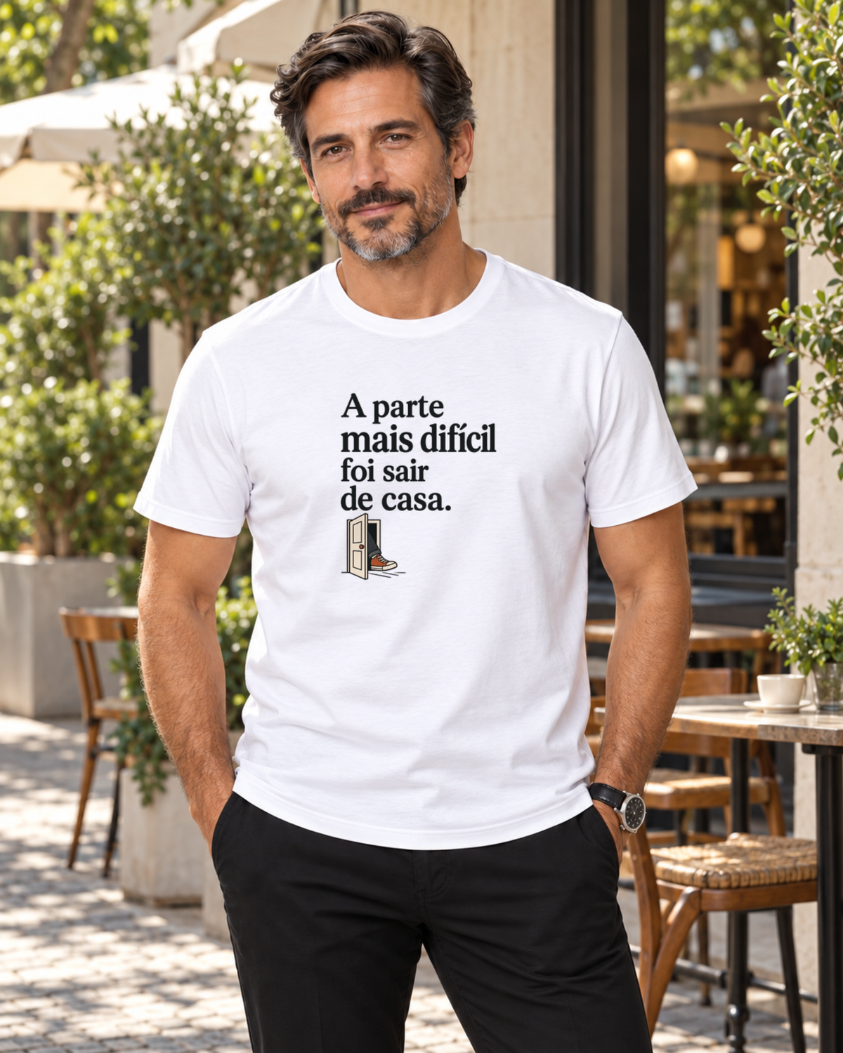 Camiseta Algodão Peruano - Coragem de Ir — foto com modelo