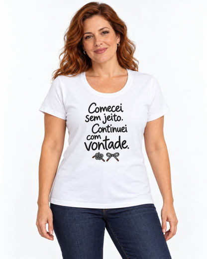 Camiseta Algodão Peruano - Outro Começo — foto com modelo