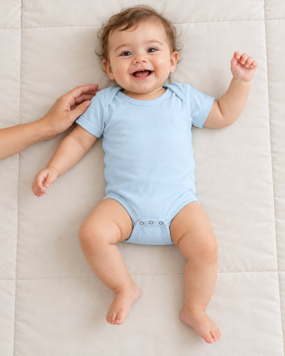 Body Infantil Essencial Entrevoltas liso Azul Bebê – bebê em contexto seguro