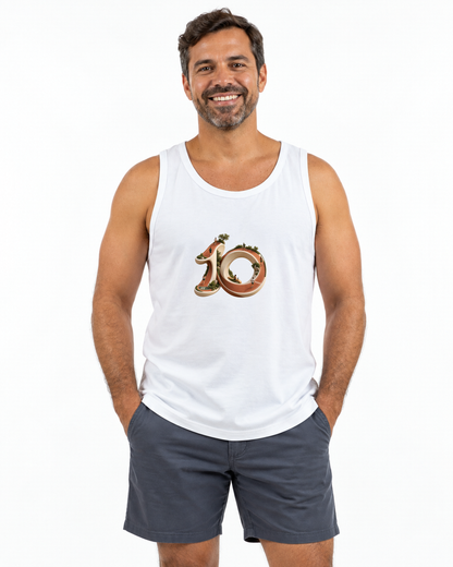 Regata Unissex - Dez Redondo, cor Branca, modelo masculino, estúdio