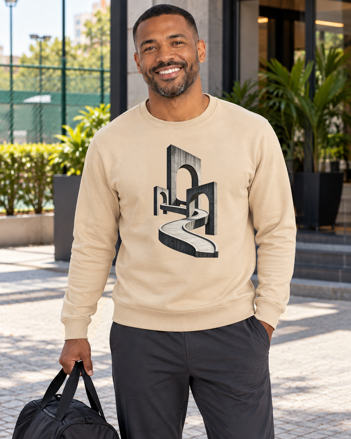 Suéter Moletom - Horizonte de Concreto, cor Bege, modelo masculino, ambiente